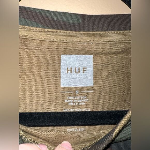 HUF Men’s Green Camo F—K It Arch Short Sleeve T-Shirt Size Small New Without Tag - Picture 6 of 8